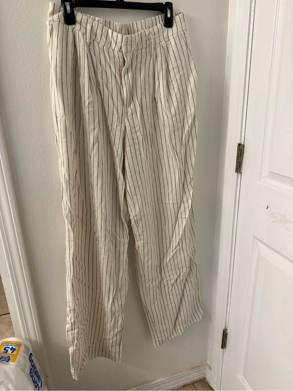 Women’s linen pants